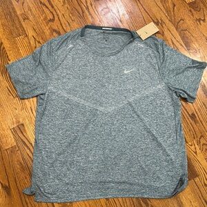 Nike Men's Heathered Green/Gray Tee